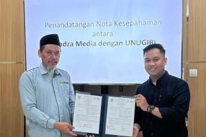 Foto Rektor UNUGIRI dan Direktur Madza Media